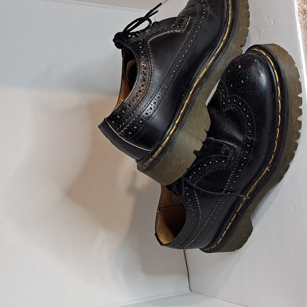 Dr. Martin  Women's (US Size 9 )  Black Leather Oxford Shoes